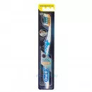 Зубная щетка Oral-B ProExpert Clinic Line Pro-Flex